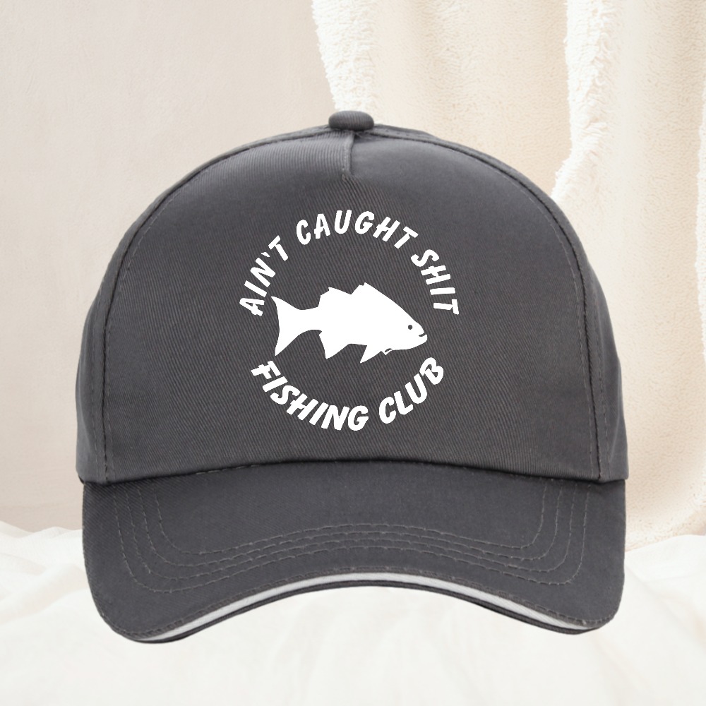 Aint Caught Fishing Club funny - Outdoor Adventure Club recension och pris
